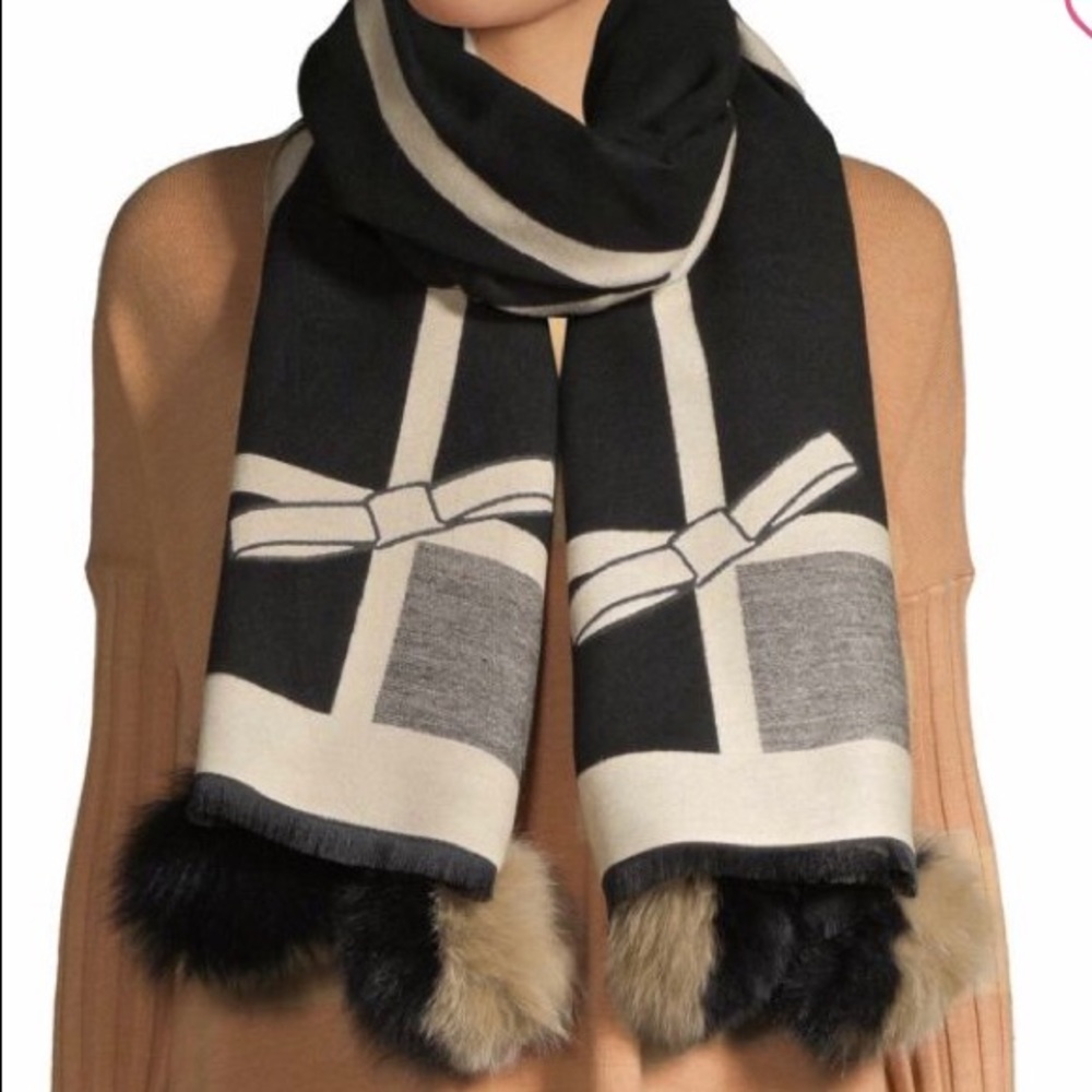 La Fiorentina Fox Fur trimmed Shawl